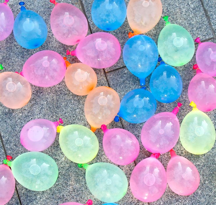 Water balloons/بالونات مائية