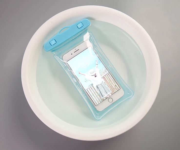 WATERPROOF MOBILE PHONE COVER/ غطاء الموبايل المقاوم للماء